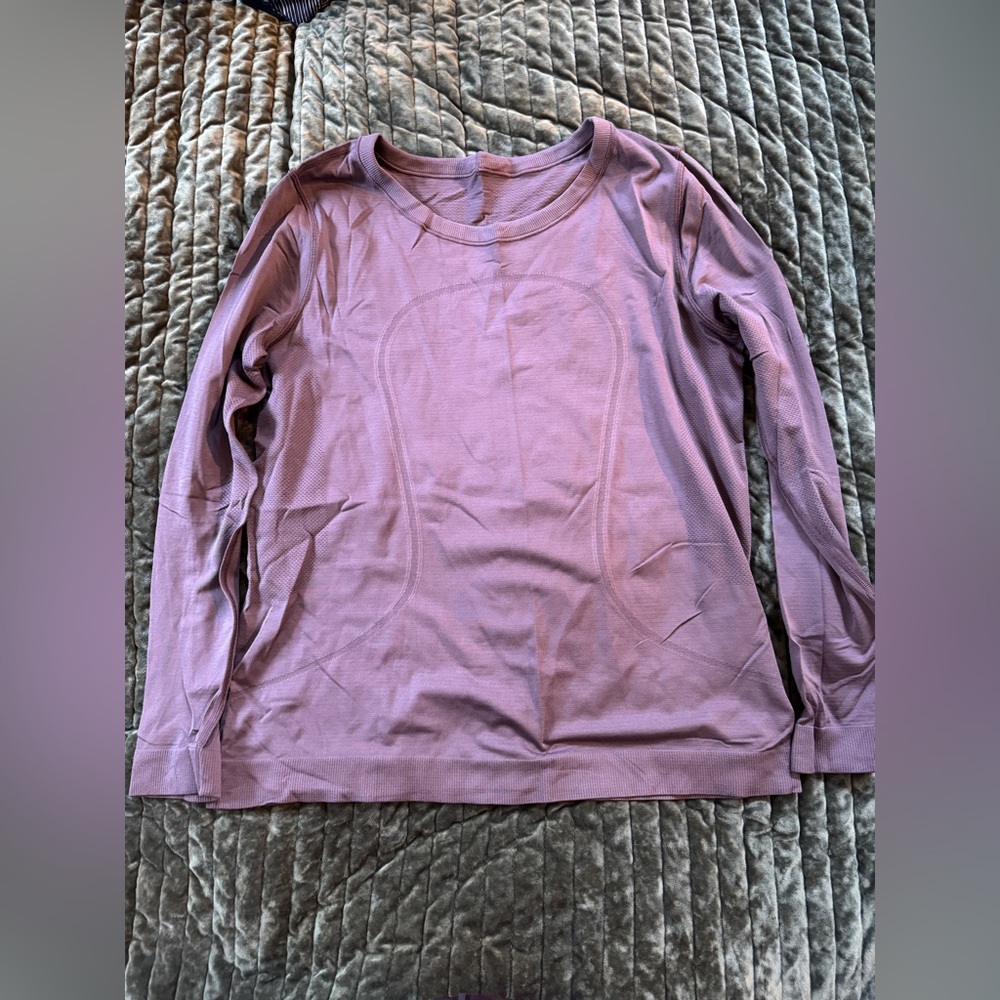Lululemon swiftly relaxed, long sleeve size 12